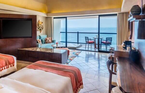 CLUB OCEAN FRONT HOT TUB DOUBLE