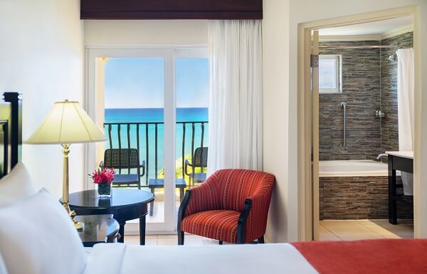 OCEANFRONT BUTLER SERVICE JUNIOR SUITE