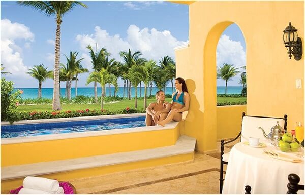 Romance Ocean Front One Bedroom Suite with Plunge Pool