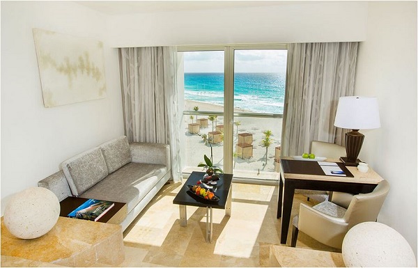 ROYALE JUNIOR SUITE