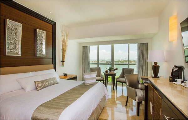 ROYALE DELUXE LAGOON VIEW