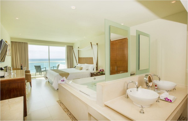 SUPERIOR DELUXE OCEAN VIEW