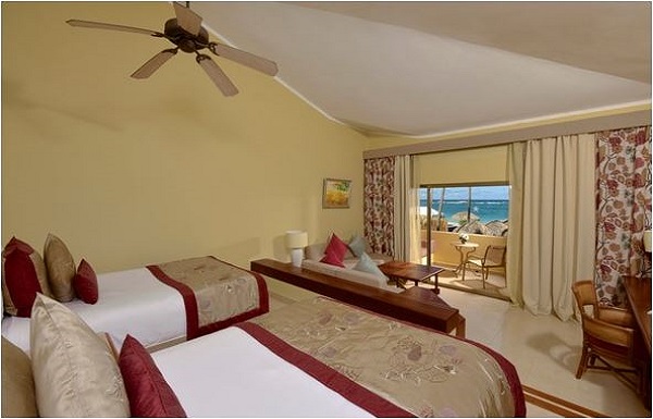 Superior Ocean Front Junior Suite