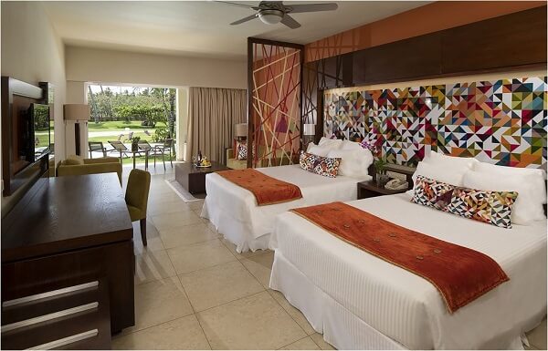 Xhale Club Junior Suite Swim Up
