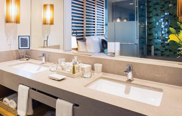 Preferred Club Governor Suite