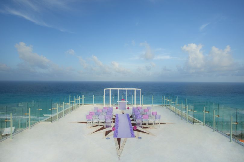 SKY WEDDING DECK