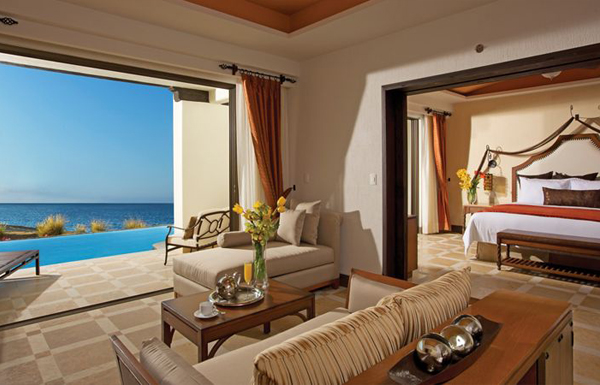 Master Suite Swim Out Ocean Front