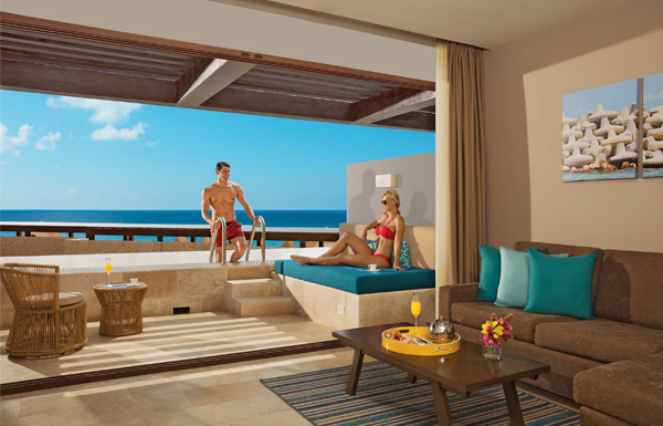 Preferred Club Junior Suite Swim Out Ocean View