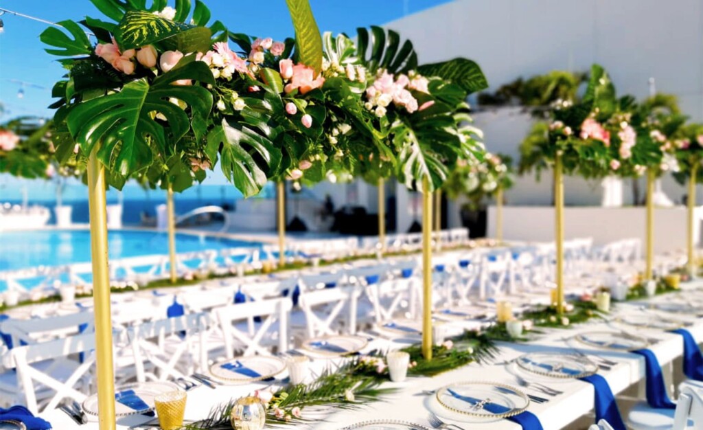 tropical centerpiece | palace resorts | destination weddings