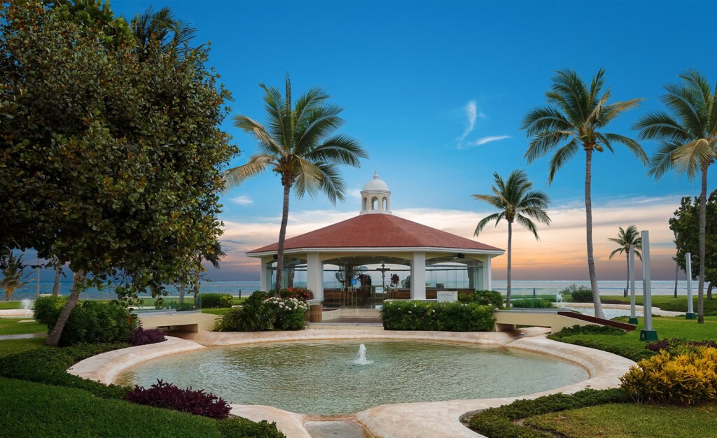 moon palace cancun | mexico | catholic chapel | destination wedding